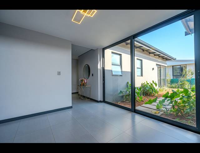 4 BEDROOM FREEHOLD FOR SALE IN SEATON ESTATE
